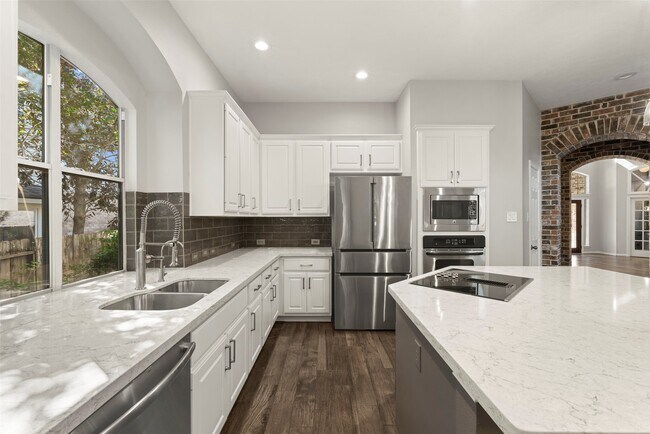 Building Photo - 118 Cezanne Woods Dr