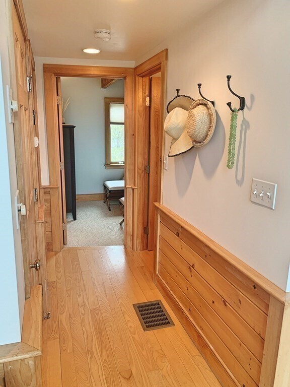 Building Photo - 24 Columbia Way