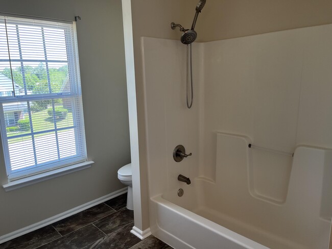 Building Photo - 4010 Nantucket Cir