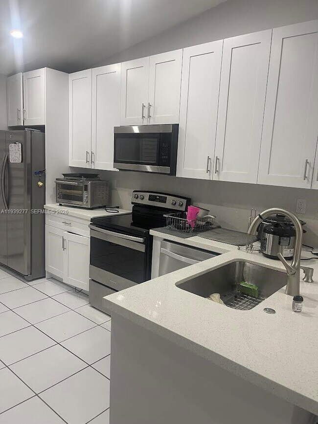 Building Photo - 15420 SW 74th Cir Ct