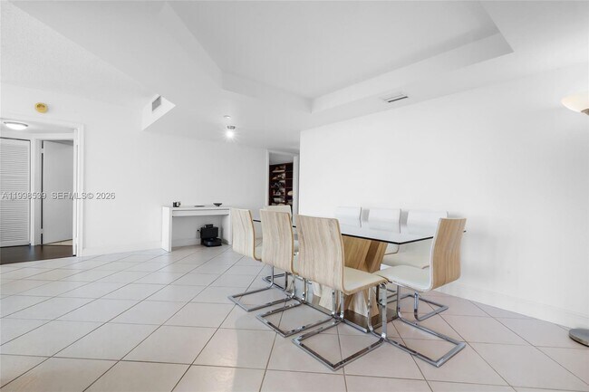 Building Photo - 3598 Yacht Club Dr