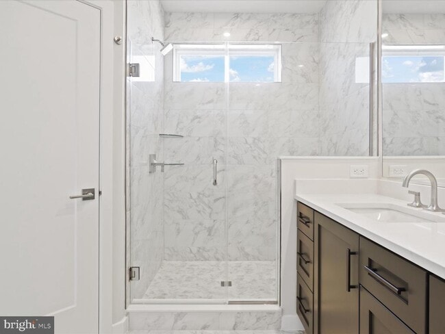 Building Photo - 43544 Jefferson Park St