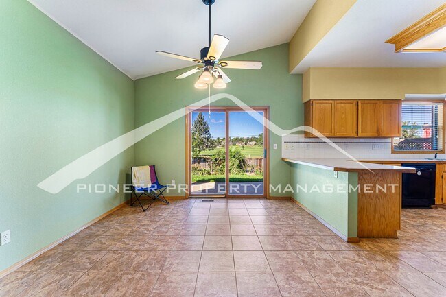 Building Photo - Spacious Home with Central AC and Gas Fireplace