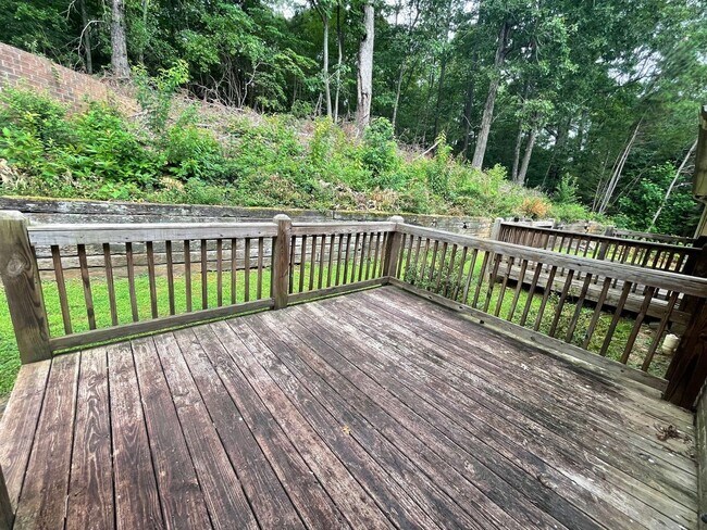 Building Photo - PRE LEASING AUGUST 7 2026!