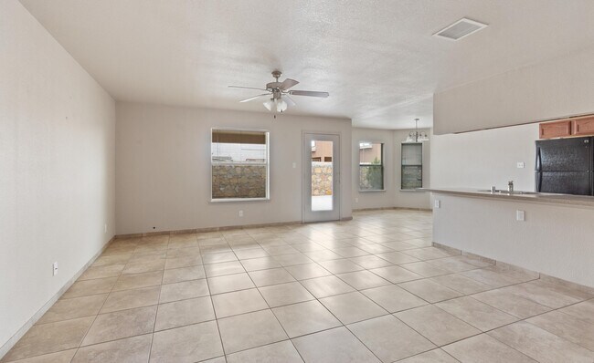 Building Photo - 608 Cactus Creek Pl