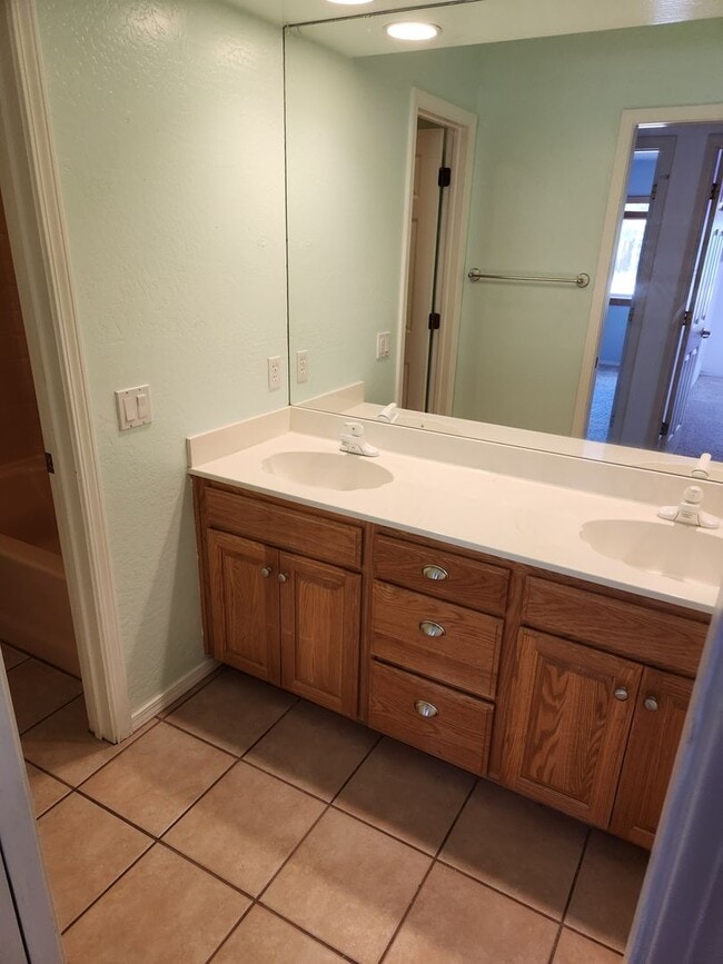 Building Photo - Spacious Country Club Home | 2,900+ Sq Ft | A/C | 3-Car Garage