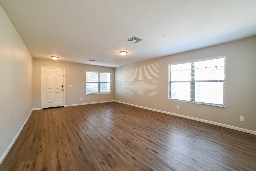 Building Photo - 3045 W Desert Vista Trail