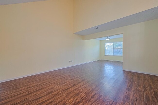 Building Photo - 5127 Smokey River Dr