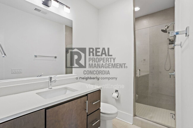 Building Photo - 1242 2nd Ave S