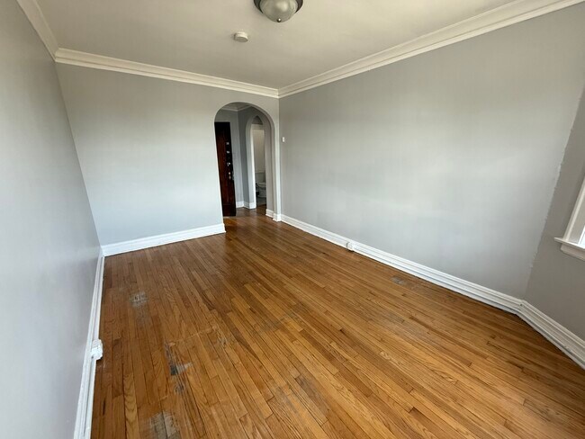 Building Photo - 5910 W 26th St