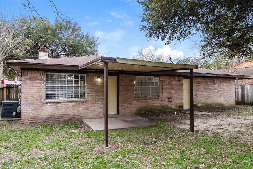 Building Photo - 11330 White Gate Ln