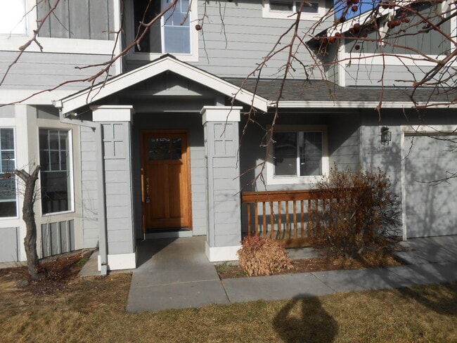 Building Photo - 20946 Lupine Ave