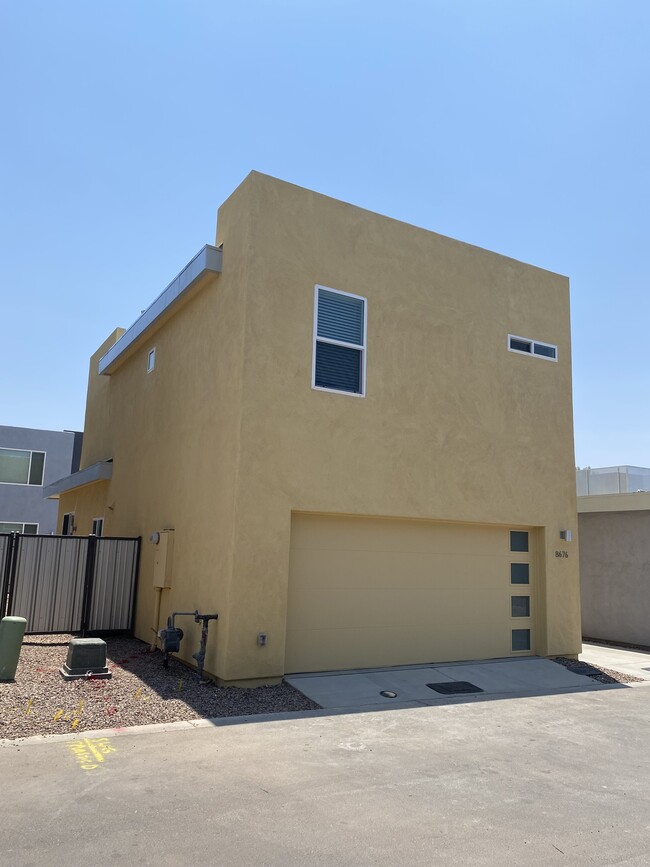 Building Photo - 8676 E Avant Garde Way