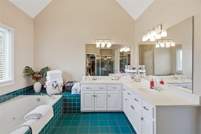Building Photo - 3644 Springwell Ct