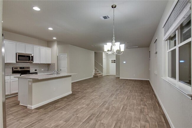 Building Photo - 309 Naset Dr