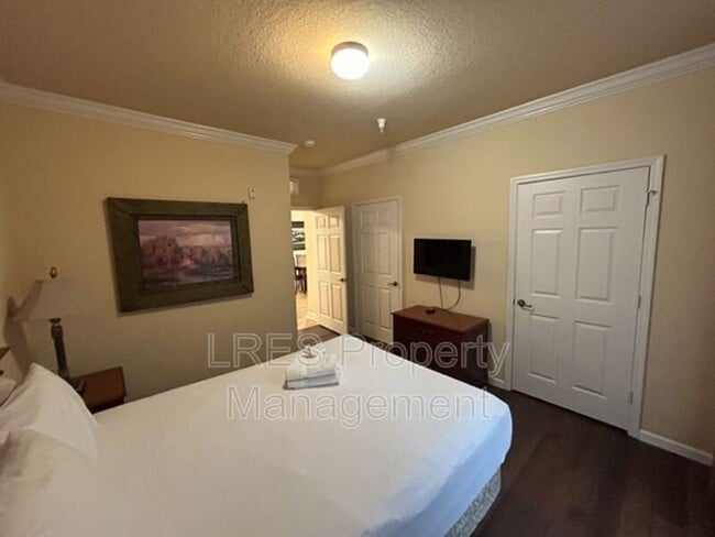 Building Photo - 1351 Tuscan Terrace