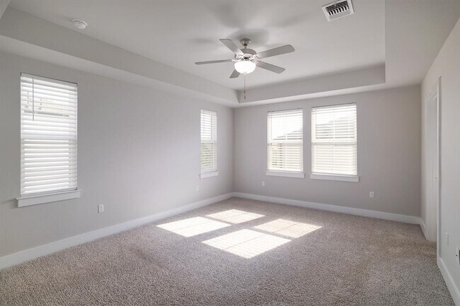 Building Photo - 7607 Eckington St