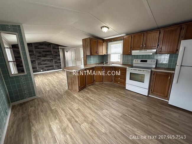 Building Photo - 799 Stillwater Ave