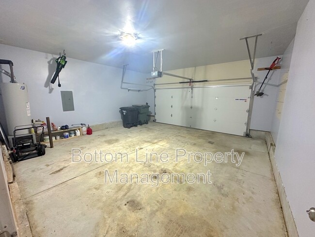 Building Photo - 4845 Chesney St NW
