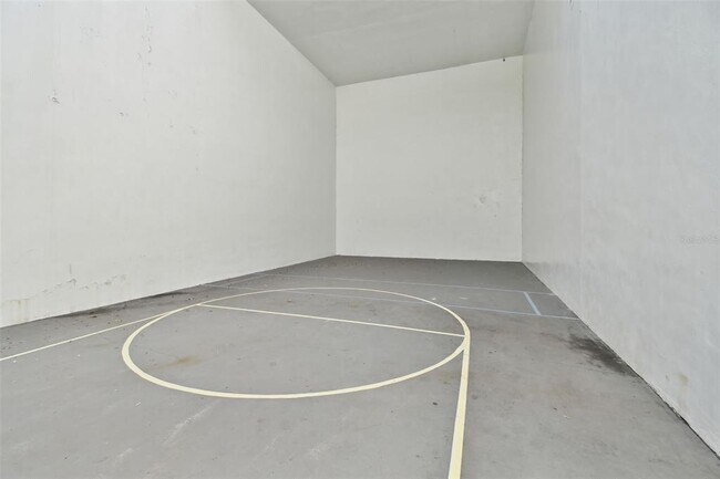 Building Photo - 10263 Gandy Blvd N
