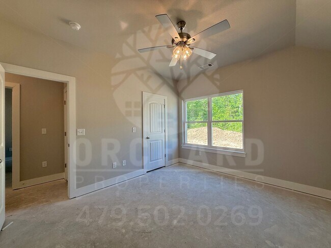 Building Photo - Bella Vista Single-Family Home- 2 Bed/ 2 B...
