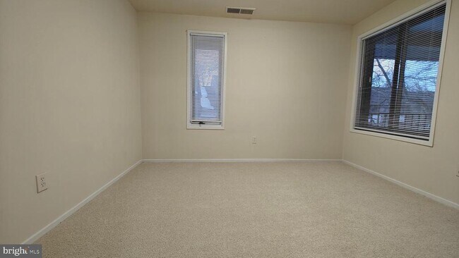 Building Photo - 503 Florida Ave