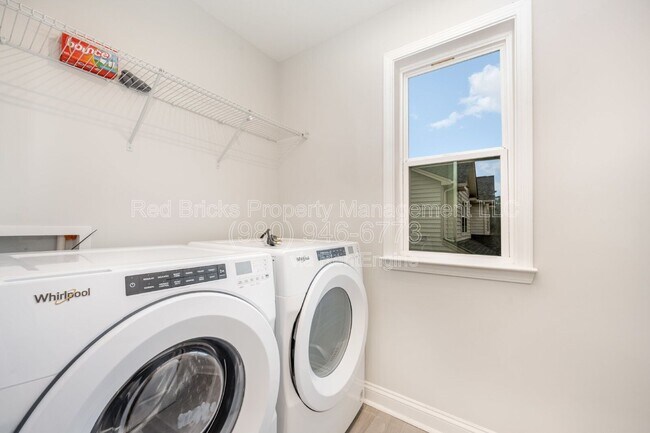Building Photo - 19016 Yellow Birch Dr