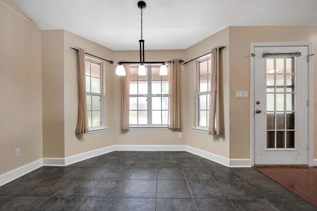 Building Photo - Killearn Estates 4 Bedroom Brick Home