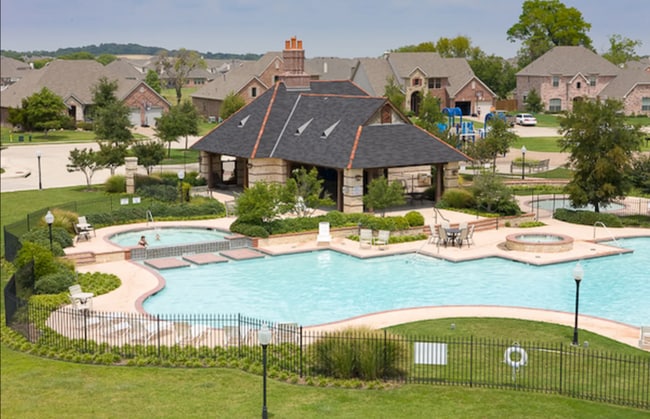 Building Photo - 9105 Conroe Dr