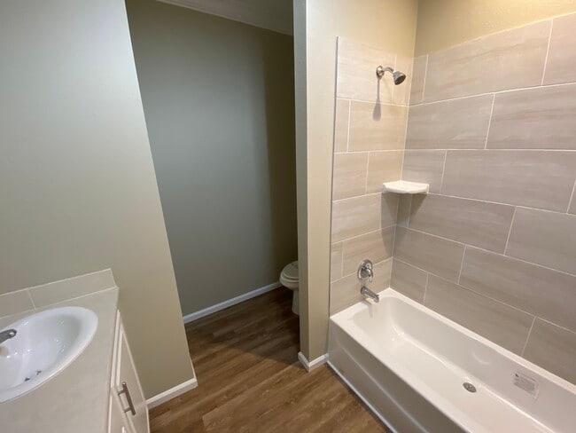 Building Photo - 5307 Camelot Dr E