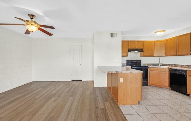 Building Photo - 2861 N Columbus Blvd