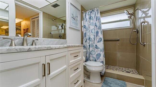 Building Photo - 5020 Brittany Dr S