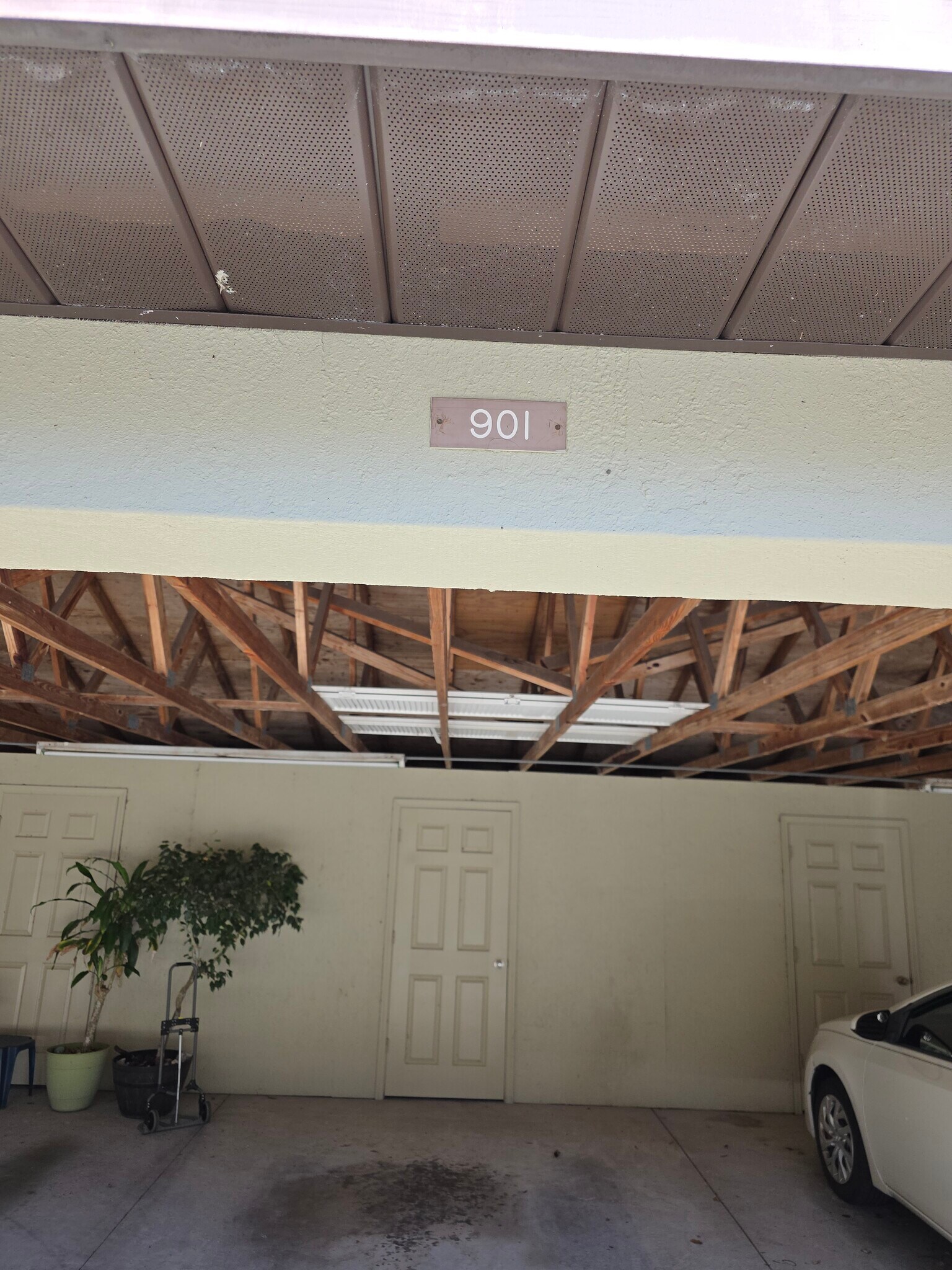 Building Photo - 1601 Big Tree Rd