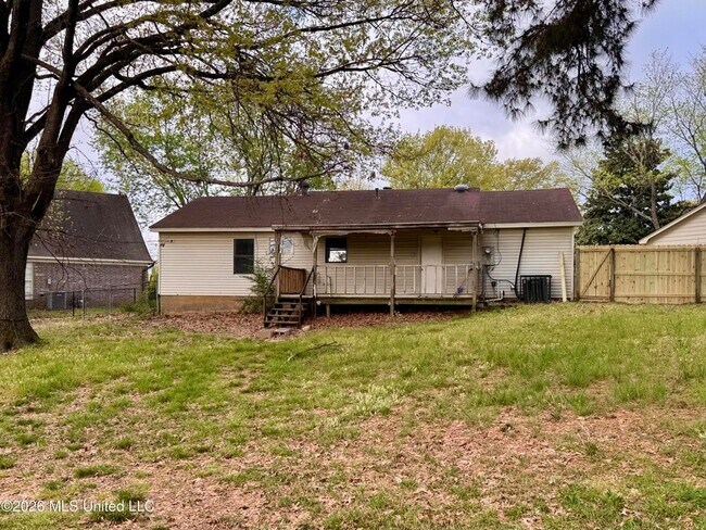 Building Photo - 1580 Guilford Cove