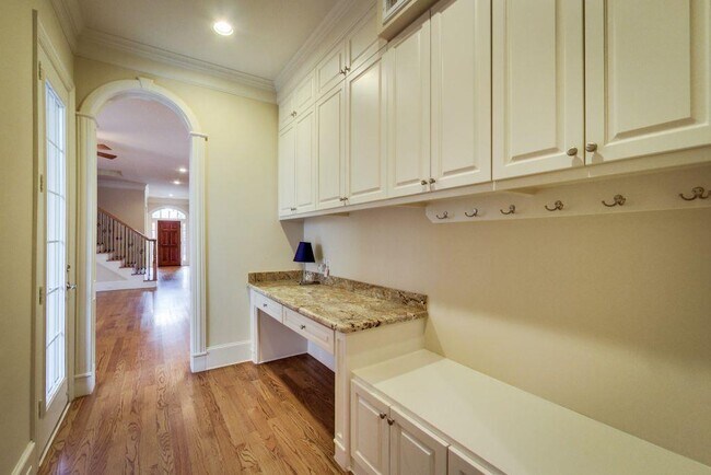 Building Photo - 4324 Ione St
