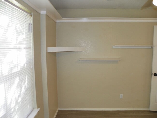 Building Photo - Welcome to this charming Centex home locat...