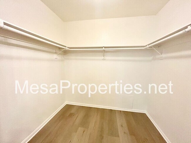 Building Photo - 12323 Honeybear Ln