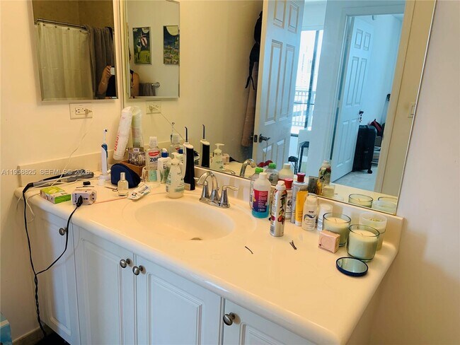 Building Photo - 8395 SW 73rd Ave