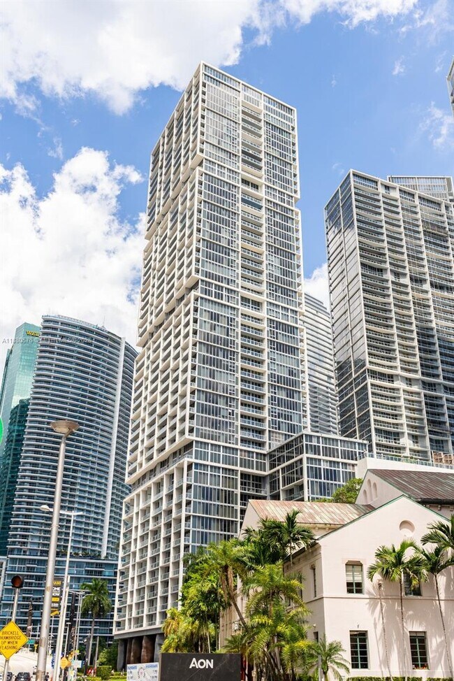 Building Photo - 495 Brickell Ave