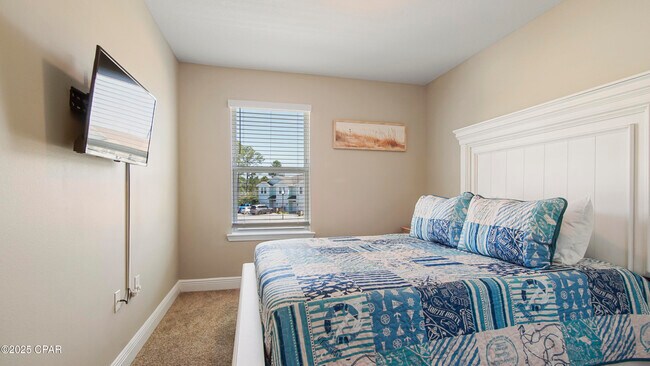 Building Photo - 7467 Shadow Lake Dr