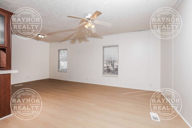 Building Photo - 756 Cooke Rd