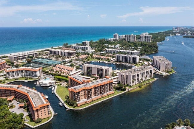 Building Photo - 2707 N Ocean Blvd