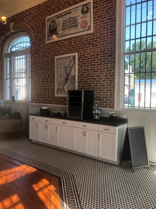 Building Photo - 25514 E Main St