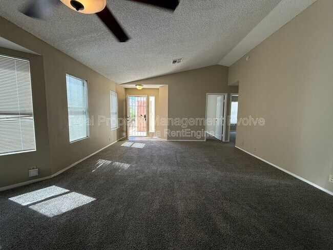 Building Photo - 3936 W Chama Dr