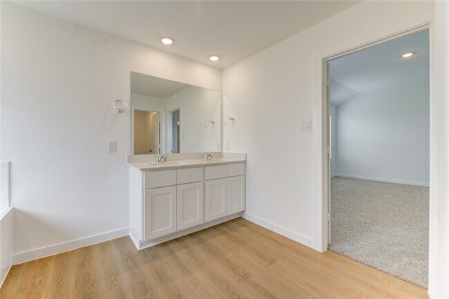 Building Photo - 9047 Rose Water Trl