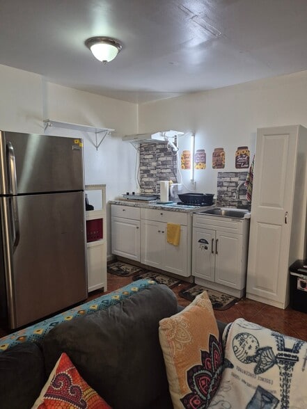 Building Photo - 146 Terrace Ave