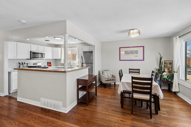 Building Photo - 5021 Church St