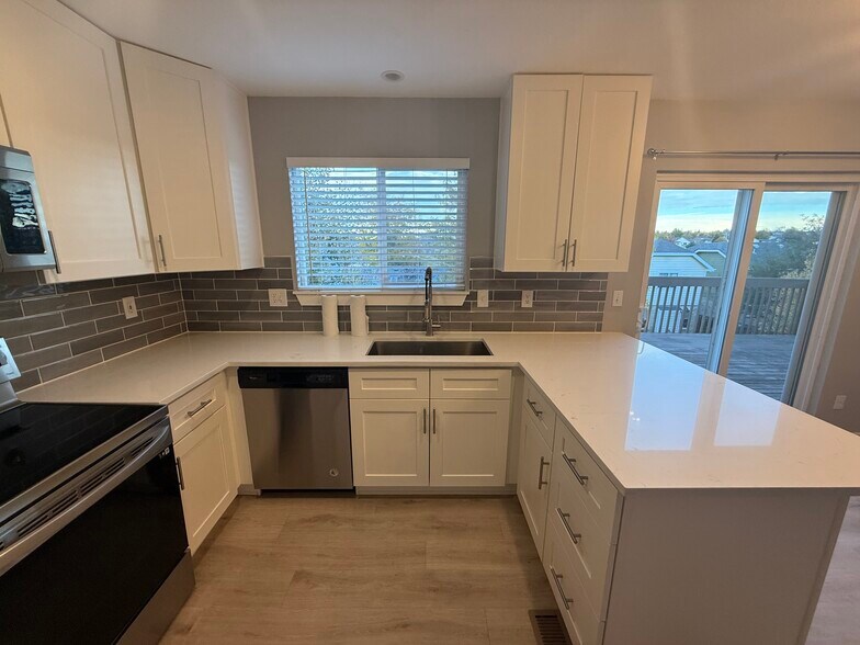 Kitchen - 4054 S Himalaya Way