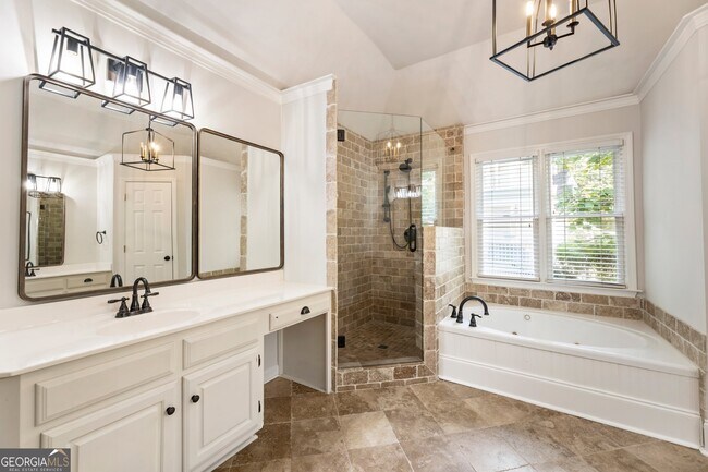 Building Photo - 330 Summerlin Dr