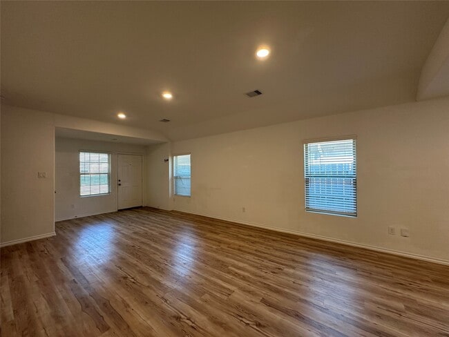Building Photo - 33516 Orange Maple Wy